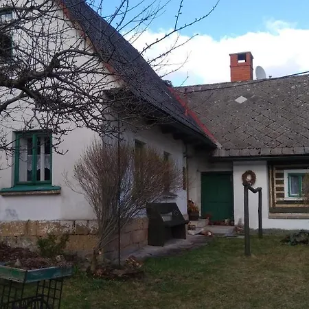 Chalupa S Roubenkou * Police nad Metují